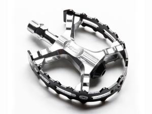 Bear trap bmx pedals top